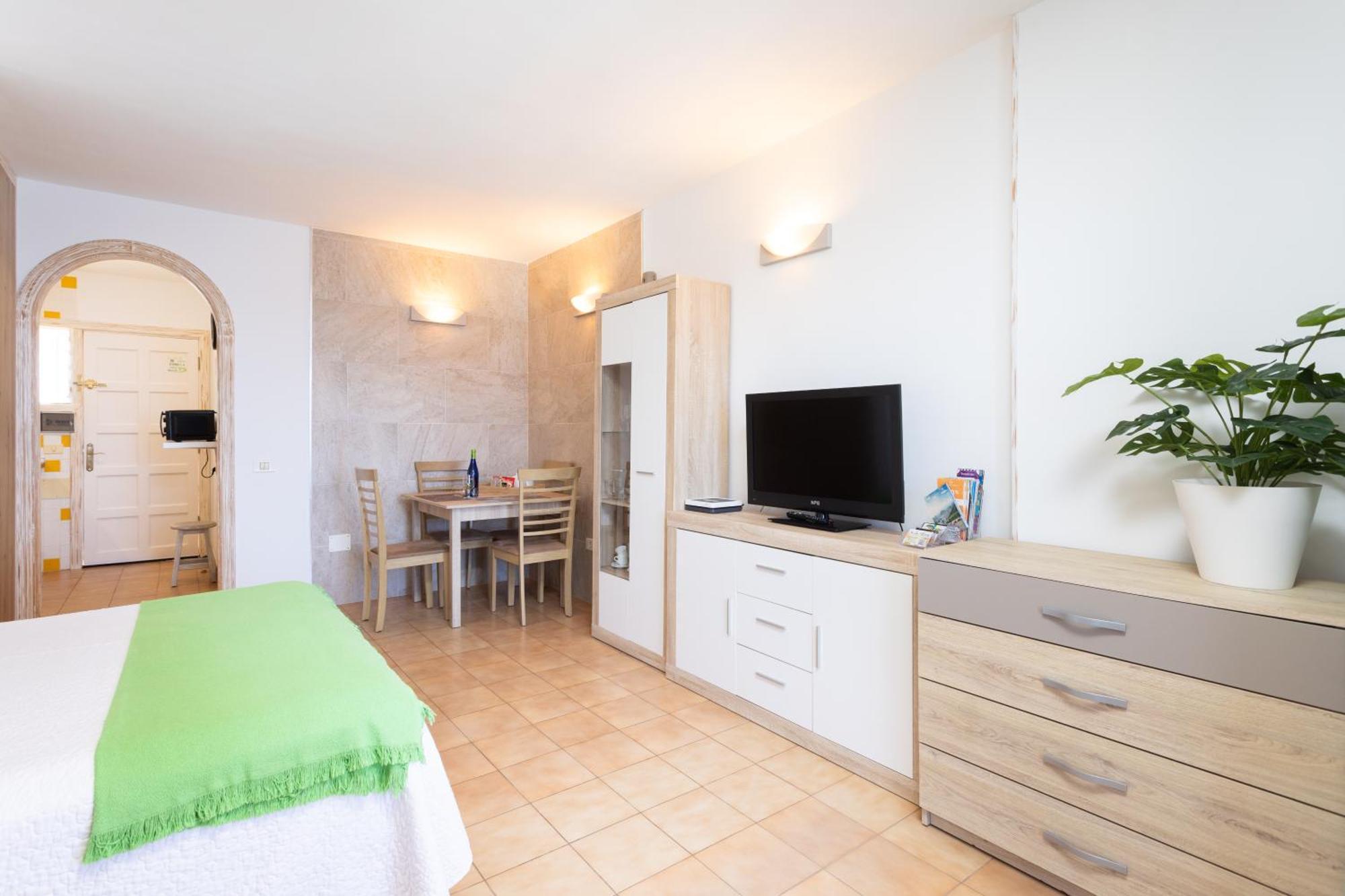 Cozy Seafront Studio With Balcony & Ocean Views San Marcos  외부 사진