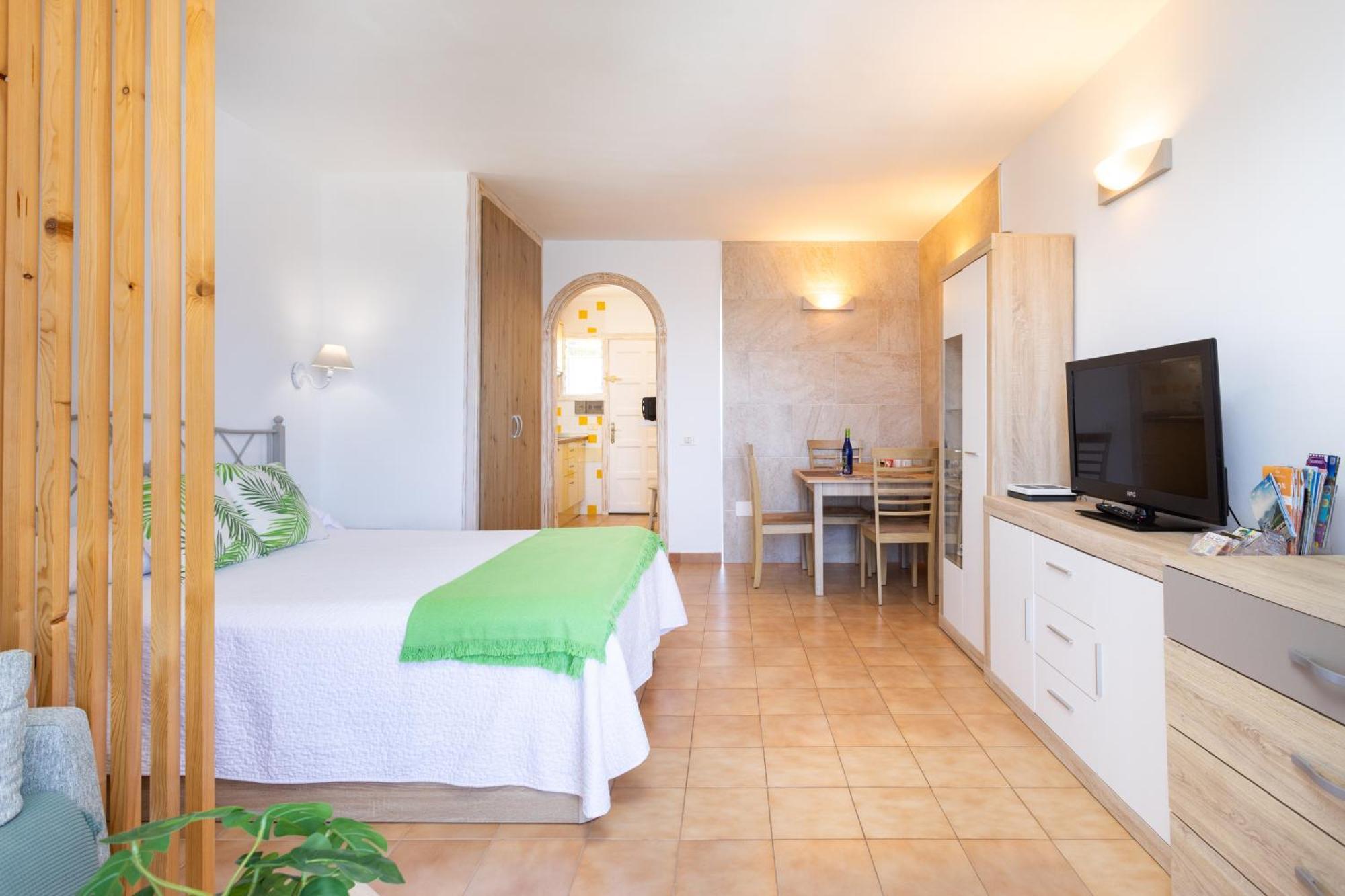 Cozy Seafront Studio With Balcony & Ocean Views San Marcos  외부 사진